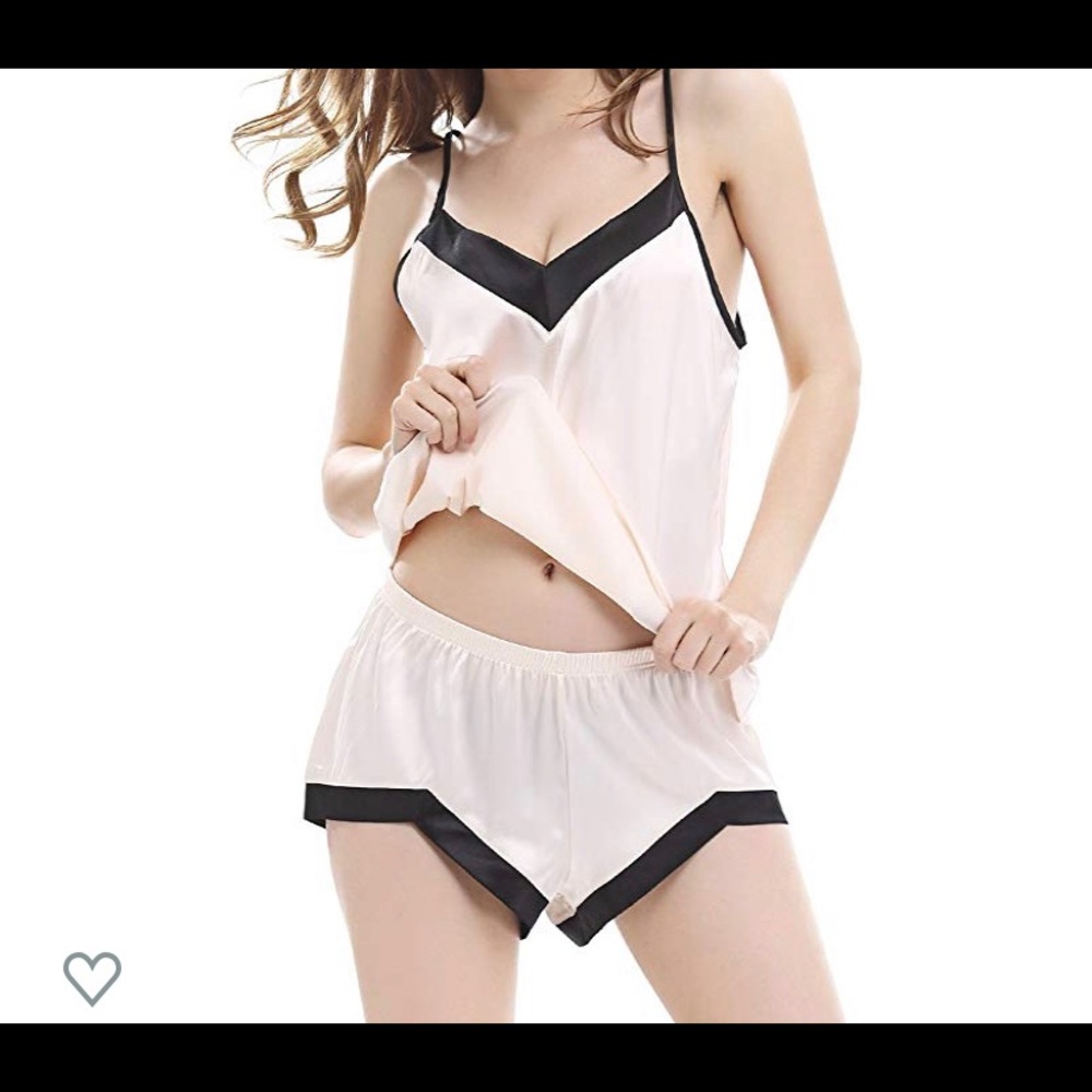 Top and short bottoms lingerie Large